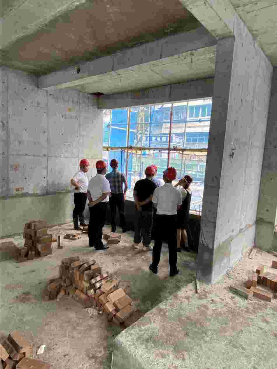 一飞冲天300倍游戏开发集团公司、质监部、建设公司及销售公司共同巡查施工现场